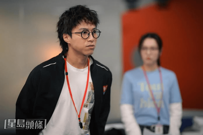 坤哥透露月底將開拍《新聞女王2》,但覺得自己發福怕不連戲,因此決定努力減磅。 坤哥透露月底將開拍《新聞女王2》,但覺得自己發福怕不連戲,因此決定努力減磅。
