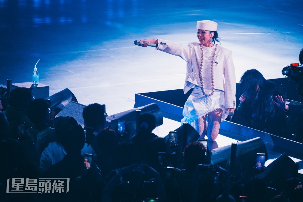 為求完美，整個演唱會JACE更百分百投入。