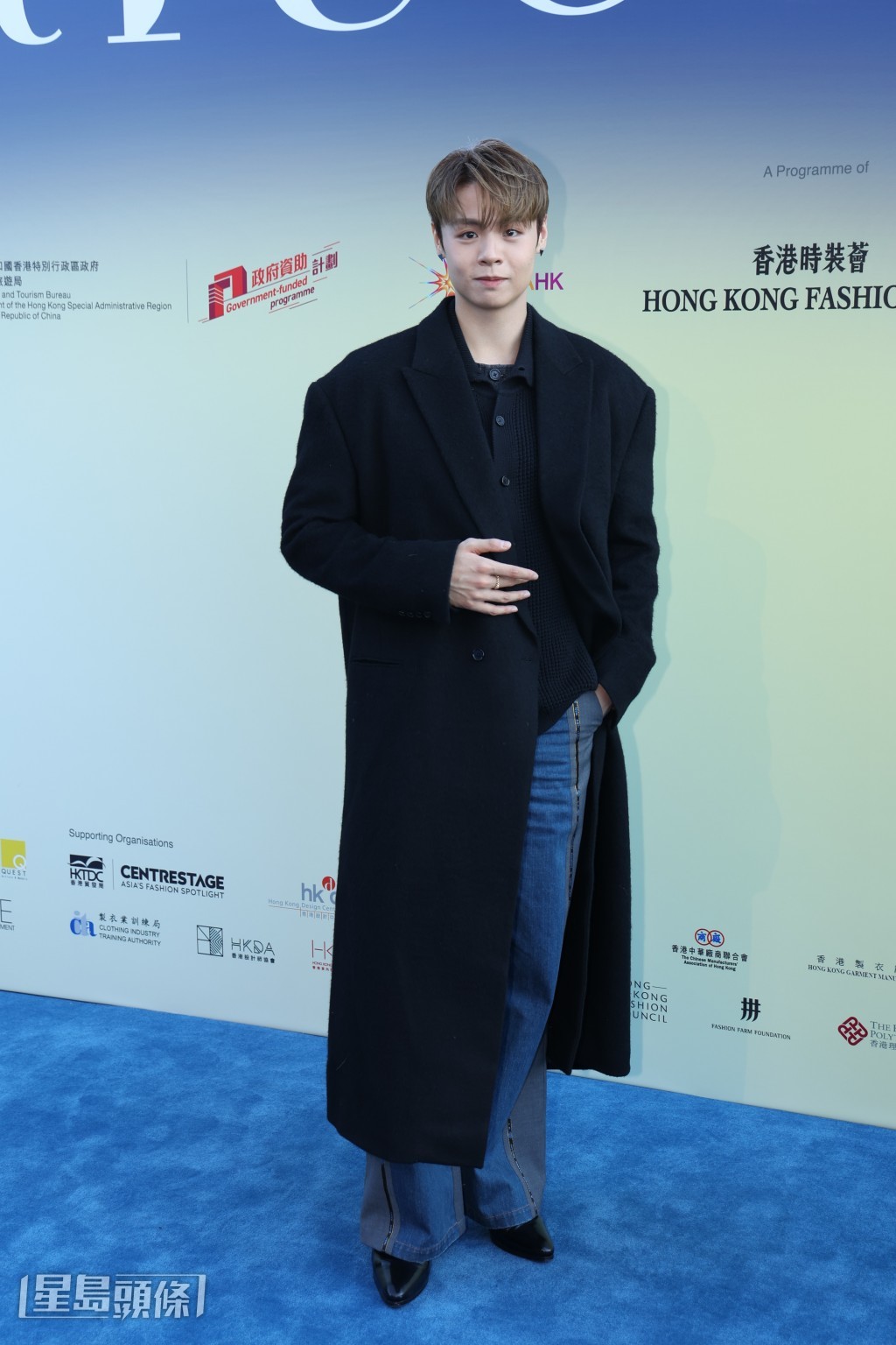 冼靖峰早前聯同丁子朗及曾展望組成「新世代超星男神」到郵輪演出。