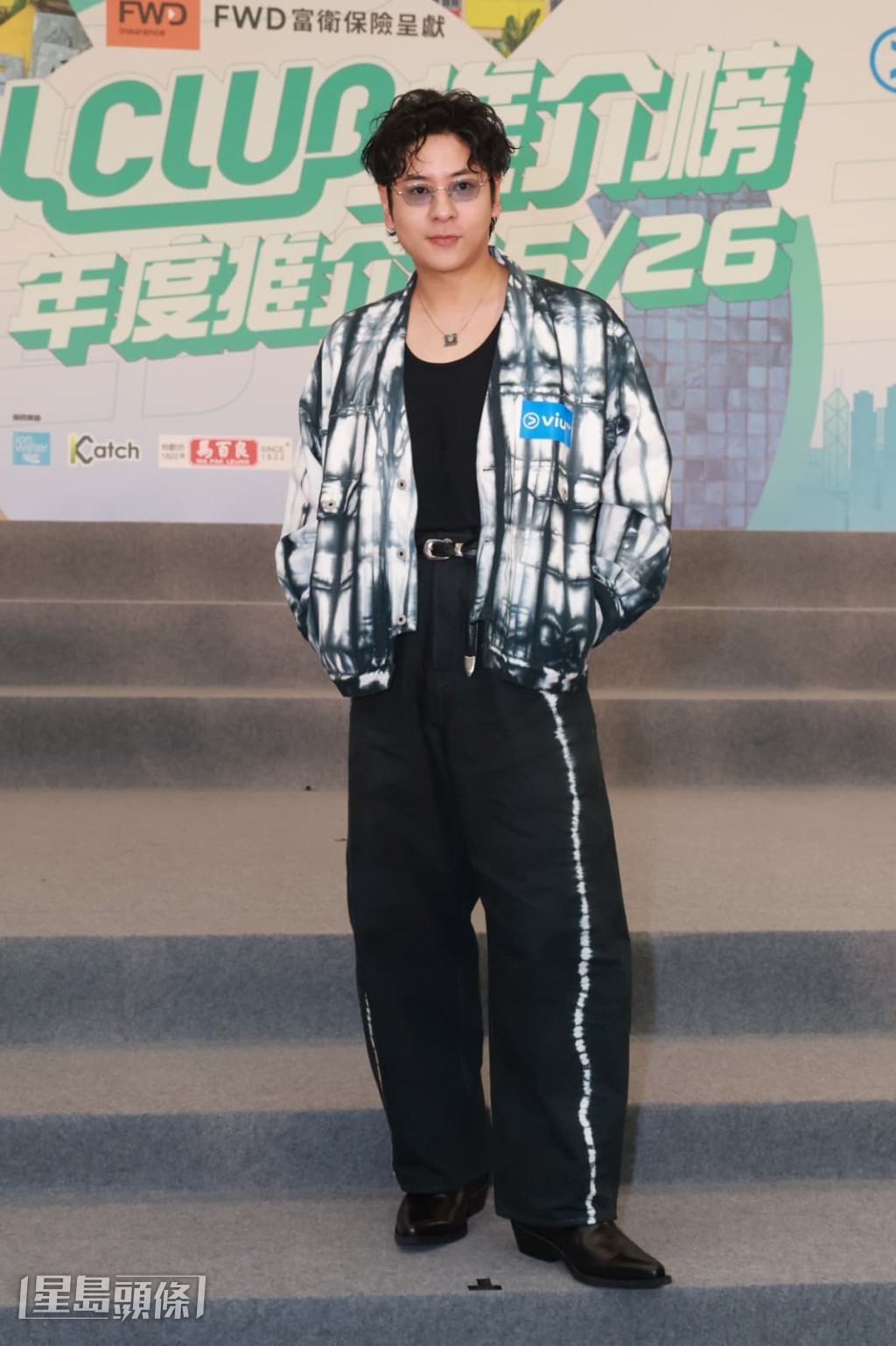許廷鏗透露早前才與家人到外地過復活節，已充好電開工。