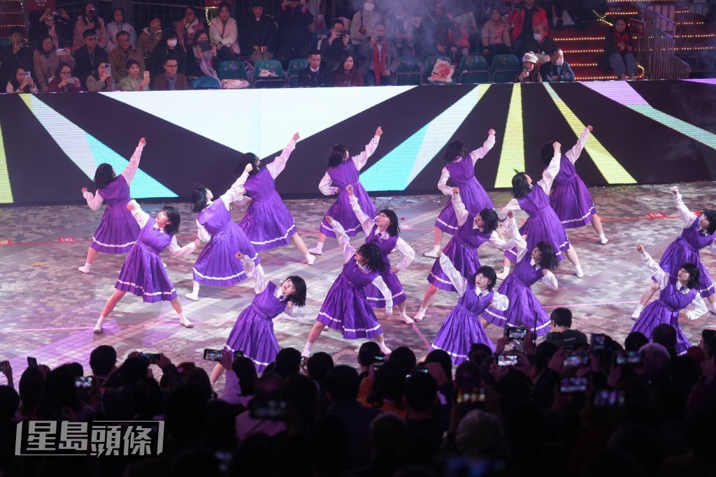 日本當紅女子舞團Avantgardey亮相,表演YOASOBI大熱歌曲《IDOL》。 日本當紅女子舞團Avantgardey亮相,表演YOASOBI大熱歌曲《IDOL》。