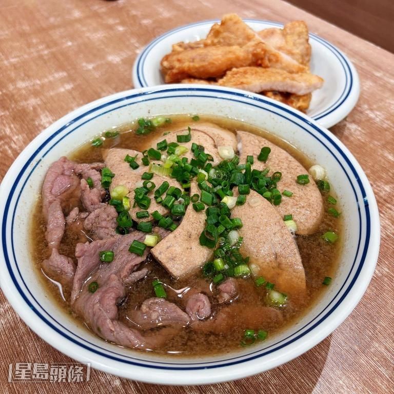 厚切猪膶牛肉面及炸猪扒都是招牌食物。 厚切猪膶牛肉面及炸猪扒都是招牌食物。