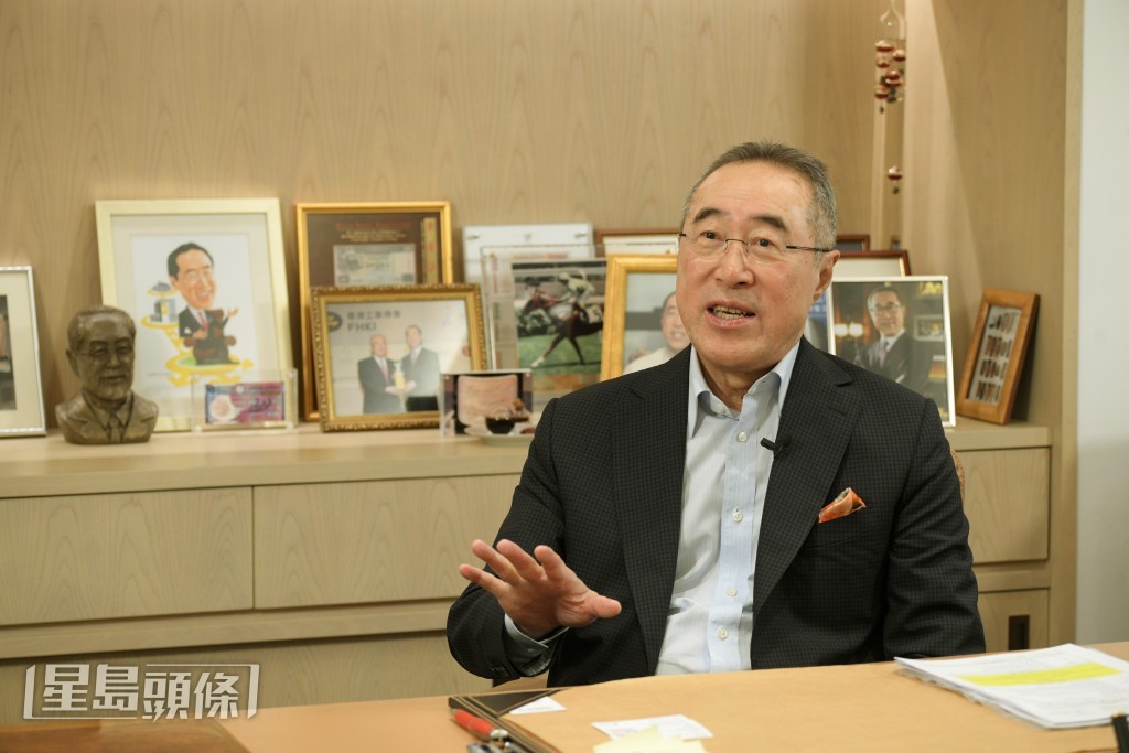 西九文化區管理局董事局主席唐英年接受《星島》專訪。陳浩元攝 西九文化區管理局董事局主席唐英年接受《星島》專訪。陳浩元攝