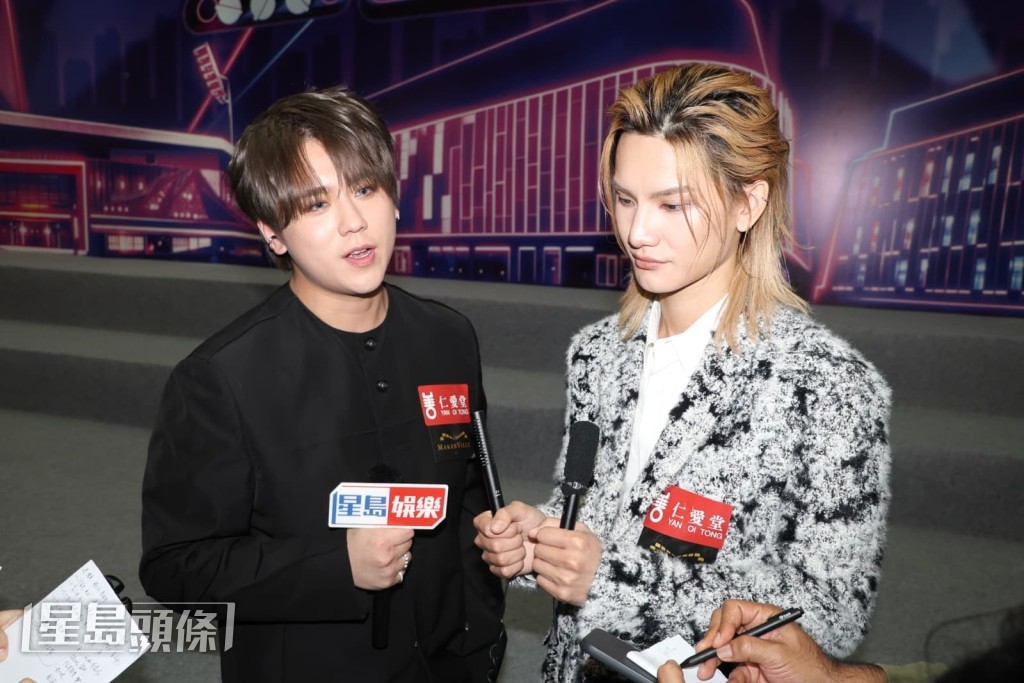 提到姜涛的巡回演唱会，有姜糖投诉场地太细买不到飞，姜涛表示开到已经好开心。