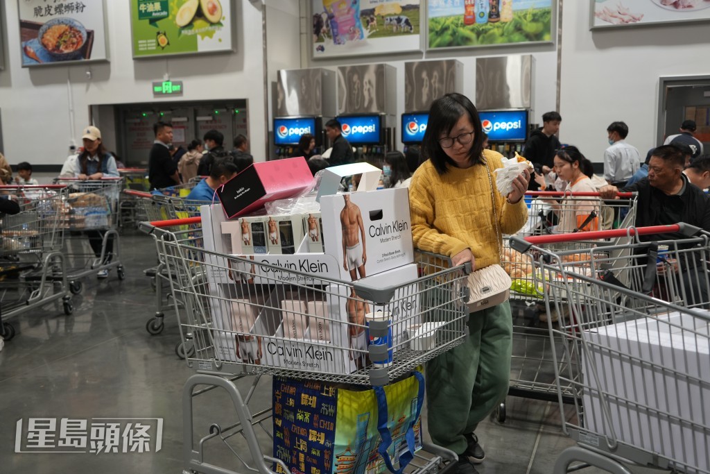 市民收穫豐碩。吳艷玲攝