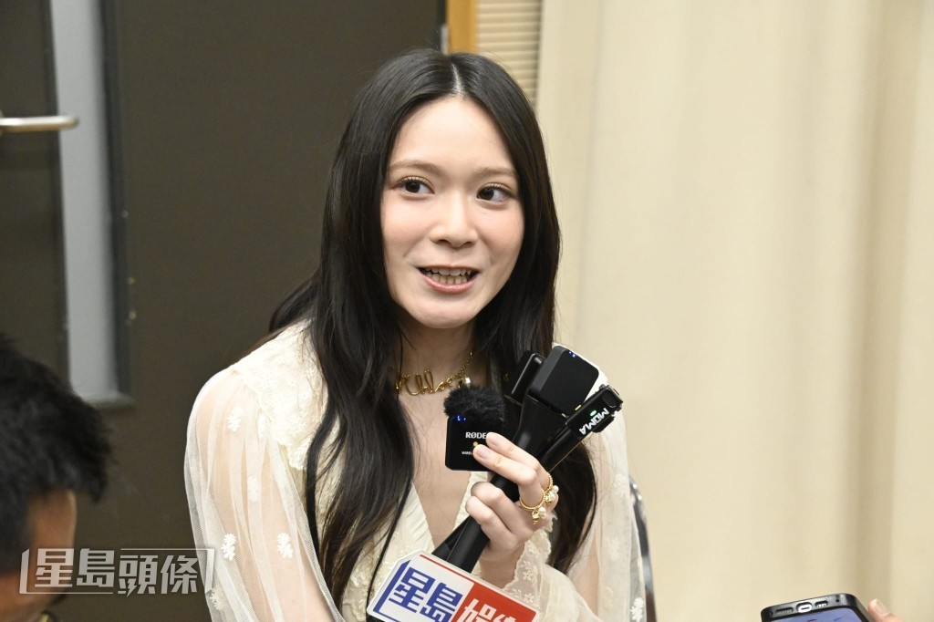 問到是否要恭喜,她即說「啋!入院仲要恭喜!」 問到是否要恭喜,她即說「啋!入院仲要恭喜!」