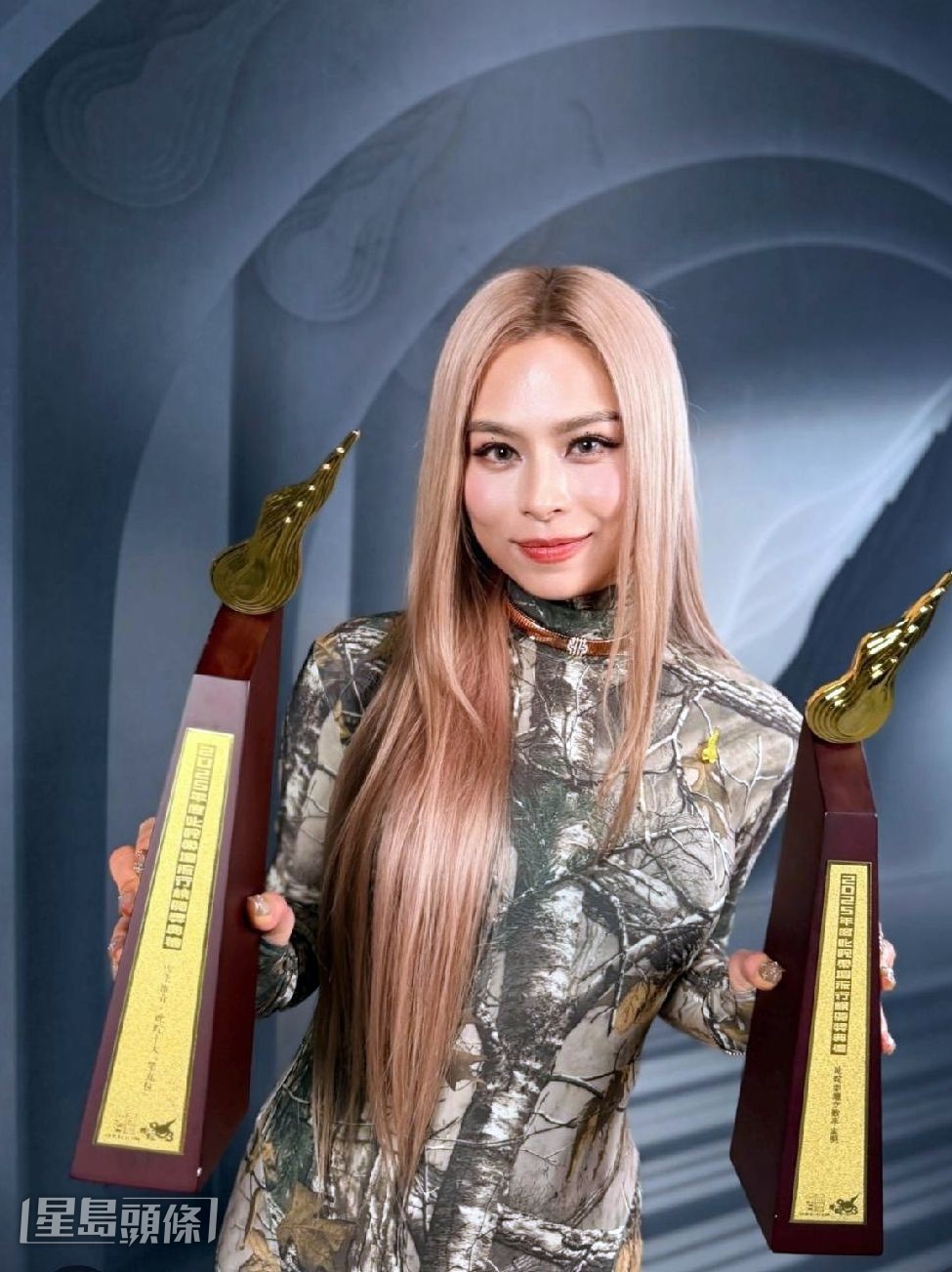 黃淑蔓非常欣賞Gin Lee，希望有機會可以跟她合唱。