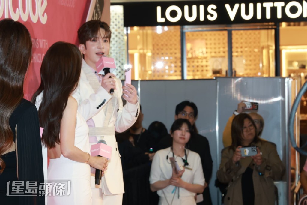 AL大赞神徒又靓、皮肤又好、又有品味！