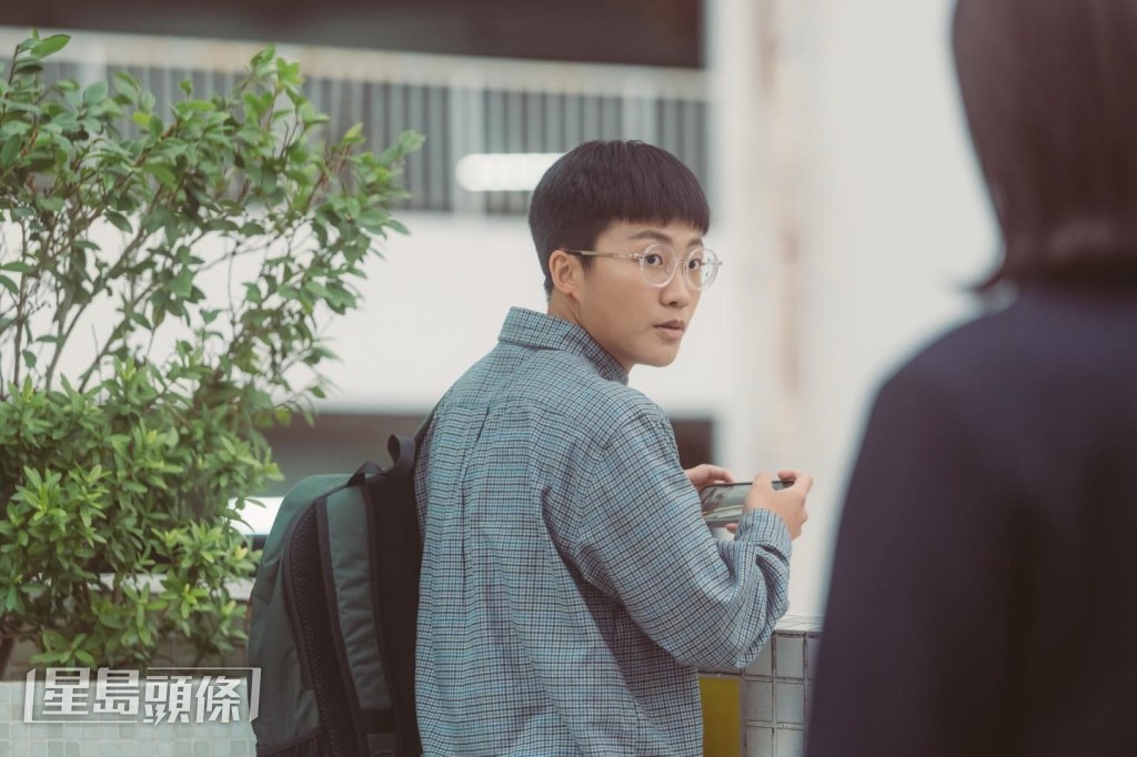 新劇會解構劇中兒子「高成彬」為何會變成一個殺人狂魔。 新劇會解構劇中兒子「高成彬」為何會變成一個殺人狂魔。