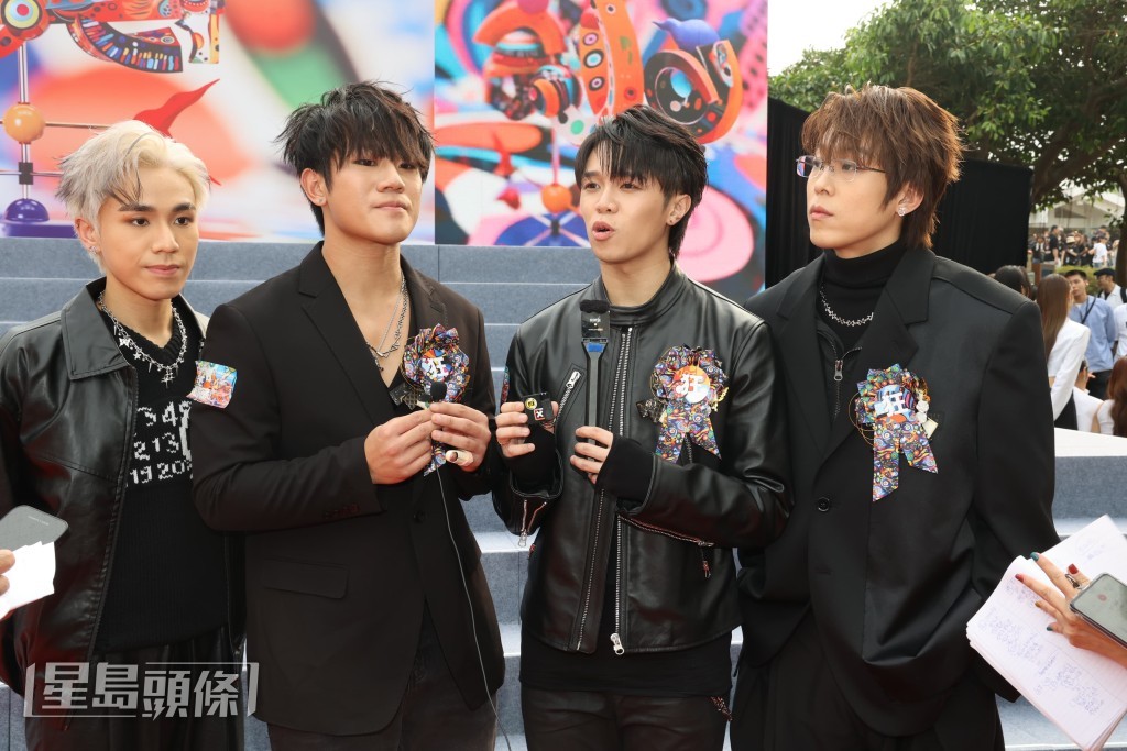 ROVER認為主要製作歌曲能夠有更多人聽到為目標,有沒有獎是其次。 ROVER認為主要製作歌曲能夠有更多人聽到為目標,有沒有獎是其次。
