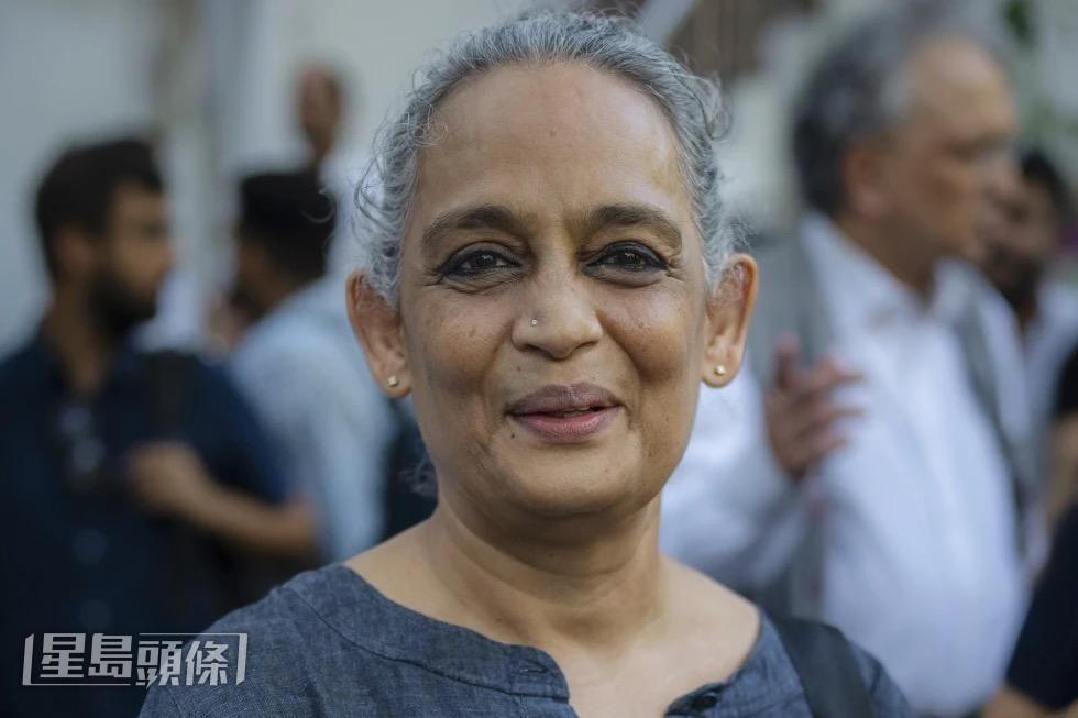 印度作家洛伊原本參加柏林影展，但因評審團未有就「以巴衝突」表達，宣布退出影展。