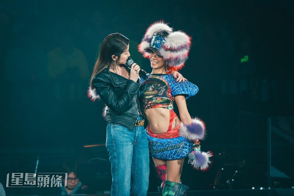 JACE頓時化身小粉絲，難掩興奮，