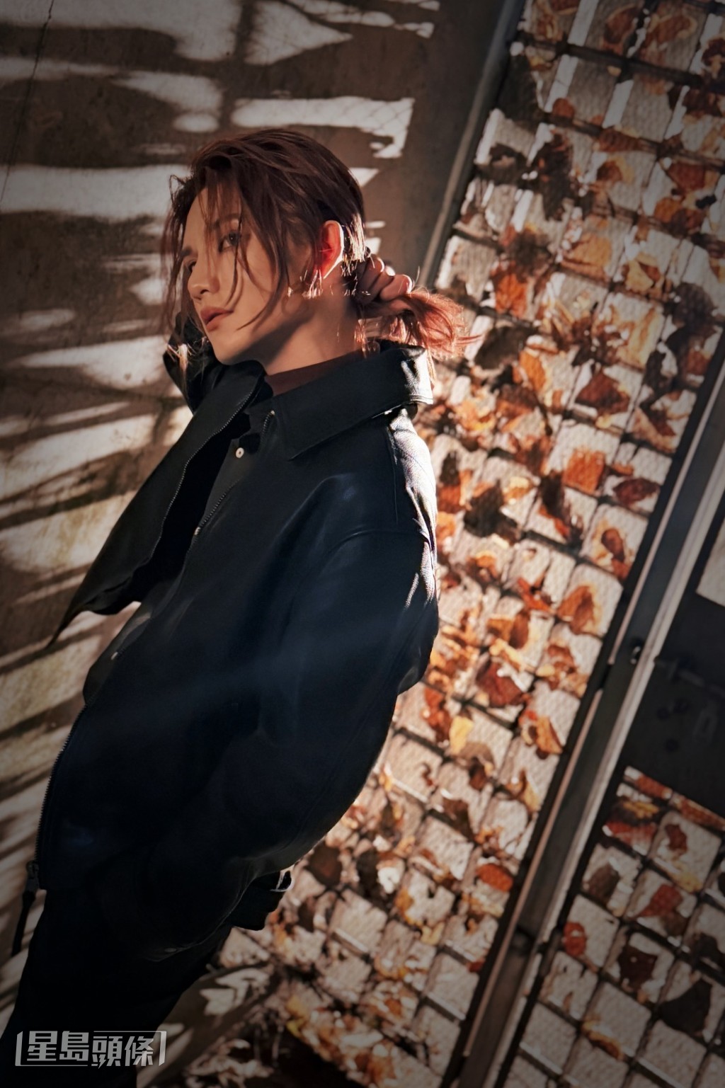 Jeremy跟監製T-Ma討論後，改變了唱法，