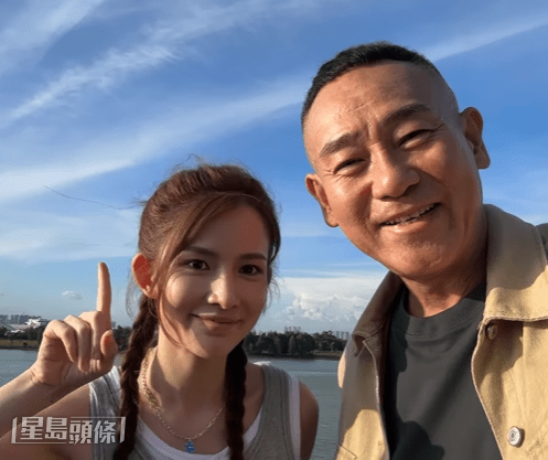Amber同保怡好好感情。 Amber同保怡好好感情。