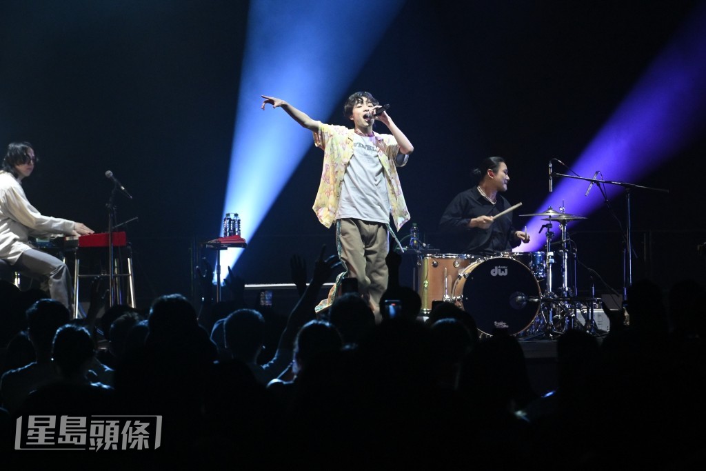imase表示今次演唱會主題「Shiki」的意思是四季。 imase表示今次演唱會主題「Shiki」的意思是四季。