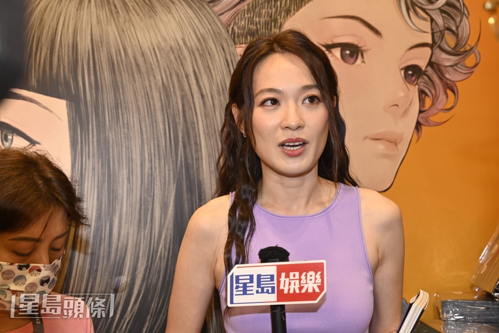 故事講述2位女主角在18歲發生一宗命案改變命運。 故事講述2位女主角在18歲發生一宗命案改變命運。