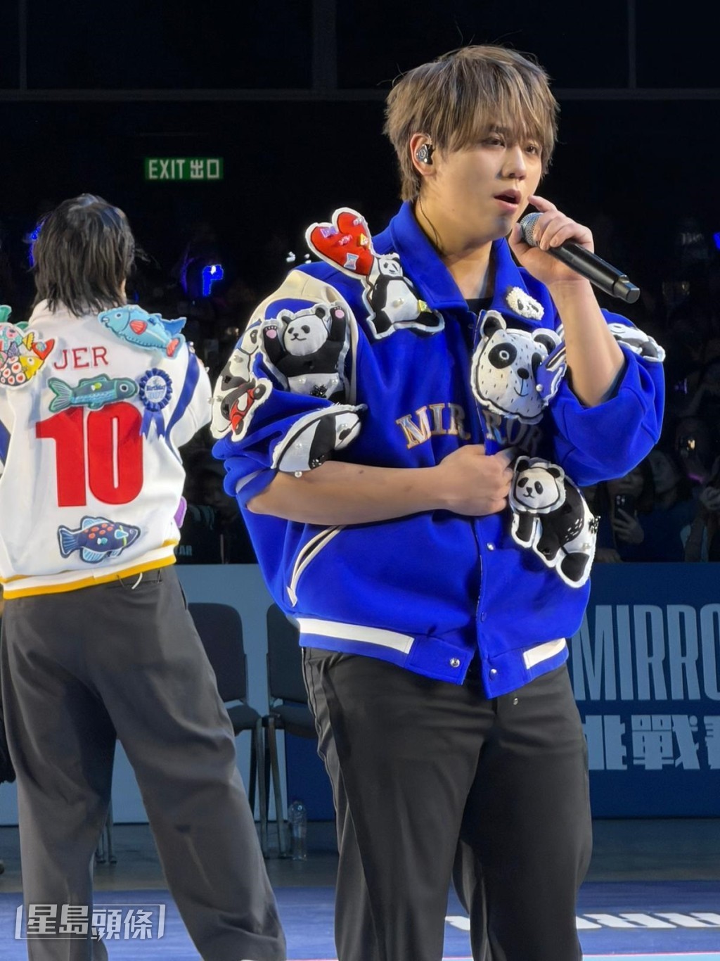 MIRROR 12子面對面對唱歌曲《手印》。