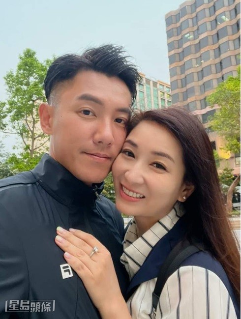 阿康感謝太太麥雅緻一直支持他做喜歡的事，又不介意他搵錢不多。