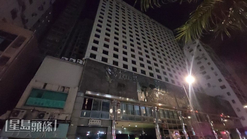 受事件影響,旺角維景酒店亦停電。黎志偉攝 受事件影響,旺角維景酒店亦停電。黎志偉攝