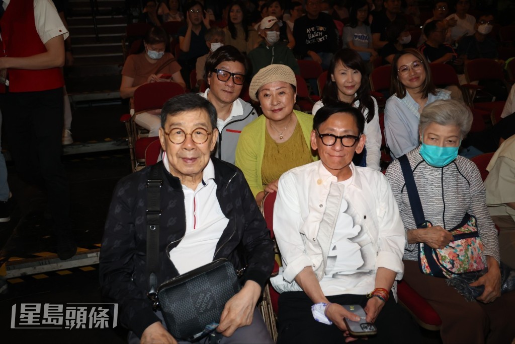 胡楓、羅蘭、黃淑儀、連炎輝