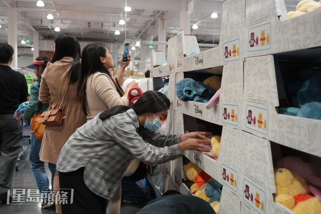 市民收穫豐碩。吳艷玲攝