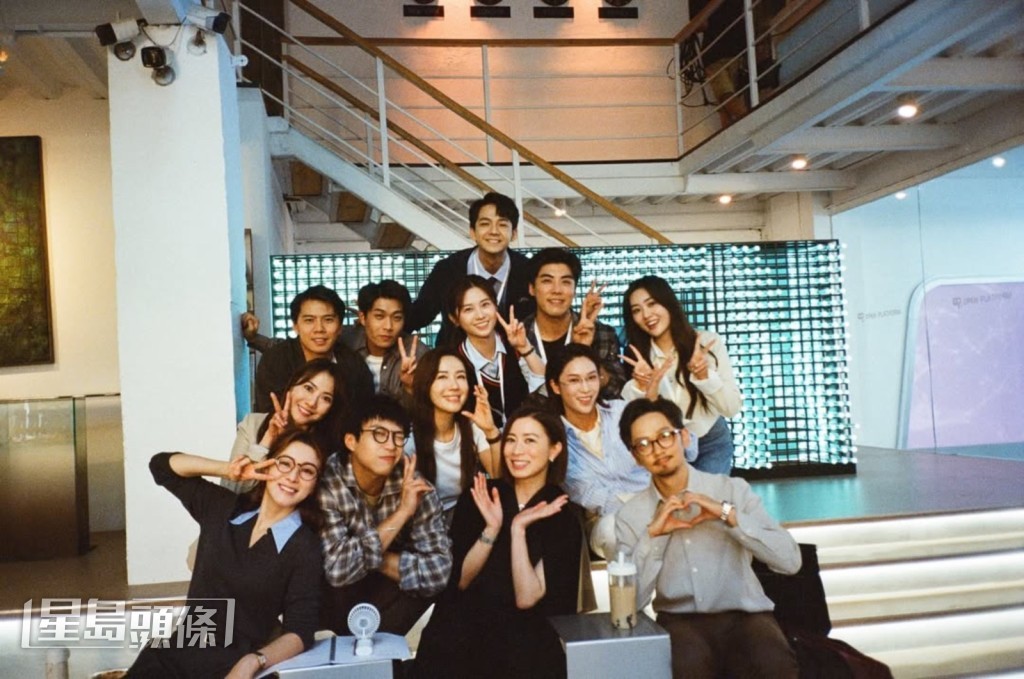 他與同劇的鄧智堅及何廣沛一同獲得提名，競爭激烈。