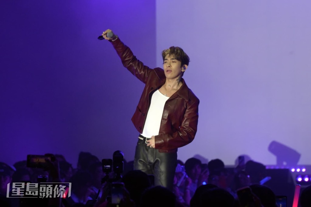 Tyson Yoshi昨晚（5日）為《CON-CON MIX SOME MUSIC！》音樂節演出。