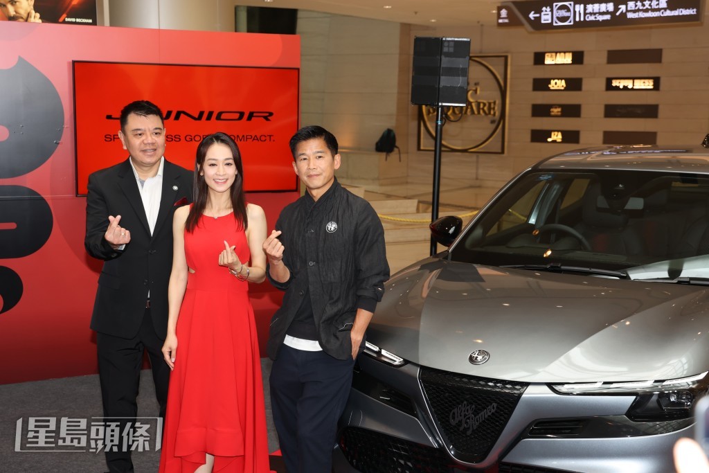 Jan說兒時對車很熱愛,就算是玩具車都一樣熱愛。 Jan說兒時對車很熱愛,就算是玩具車都一樣熱愛。