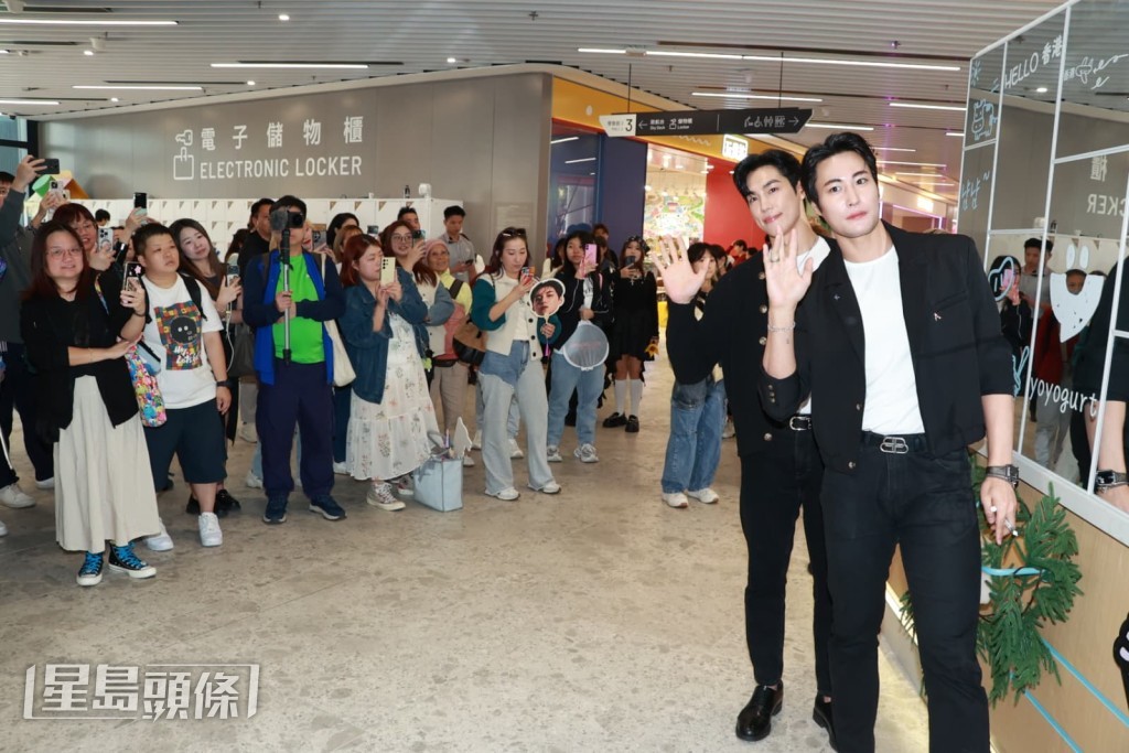 問二人是否要飲食節制來保持健碩身形，鎮友表示平日公演都要很大能量和勤做運動，向來有管理飲食方面。