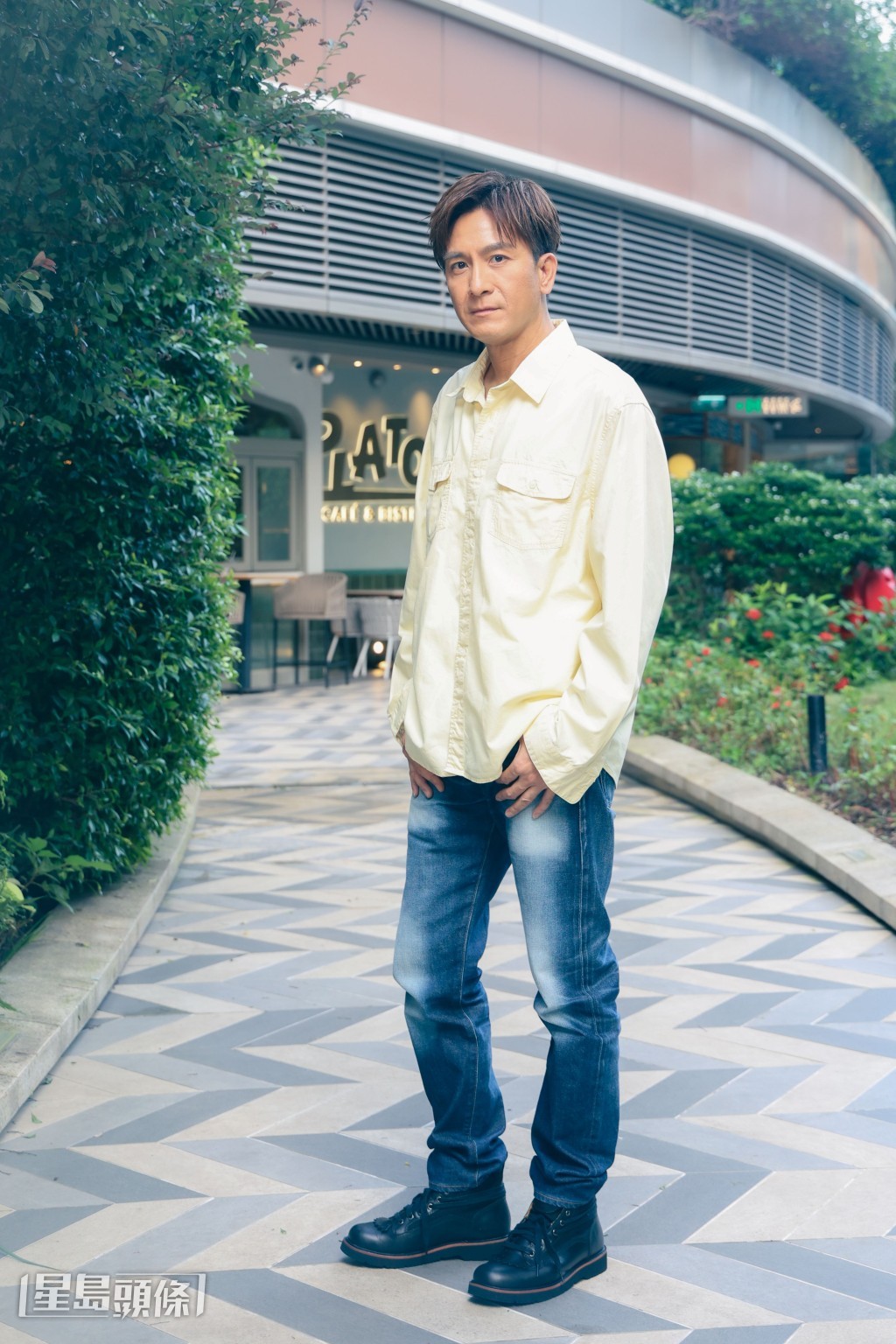 馬國明笑言當年為《律政新人王II》唱過劇集歌,但亦成絕響,沒想到如今卻能開騷。 馬國明笑言當年為《律政新人王II》唱過劇集歌,但亦成絕響,沒想到如今卻能開騷。