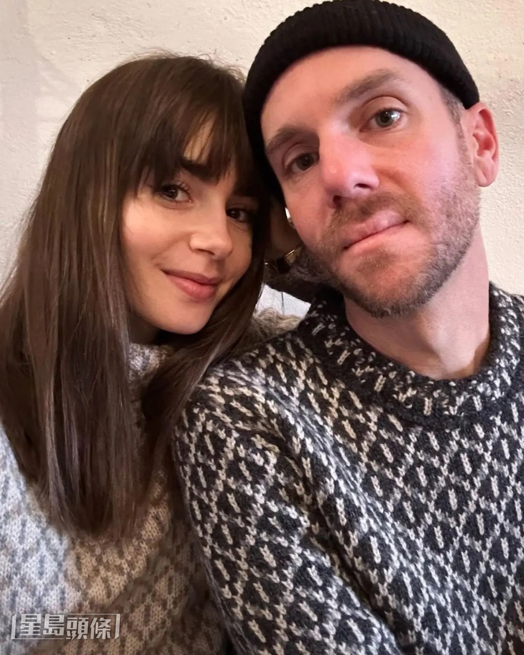 莉莉與老公Charlie McDowell在2021年結婚。