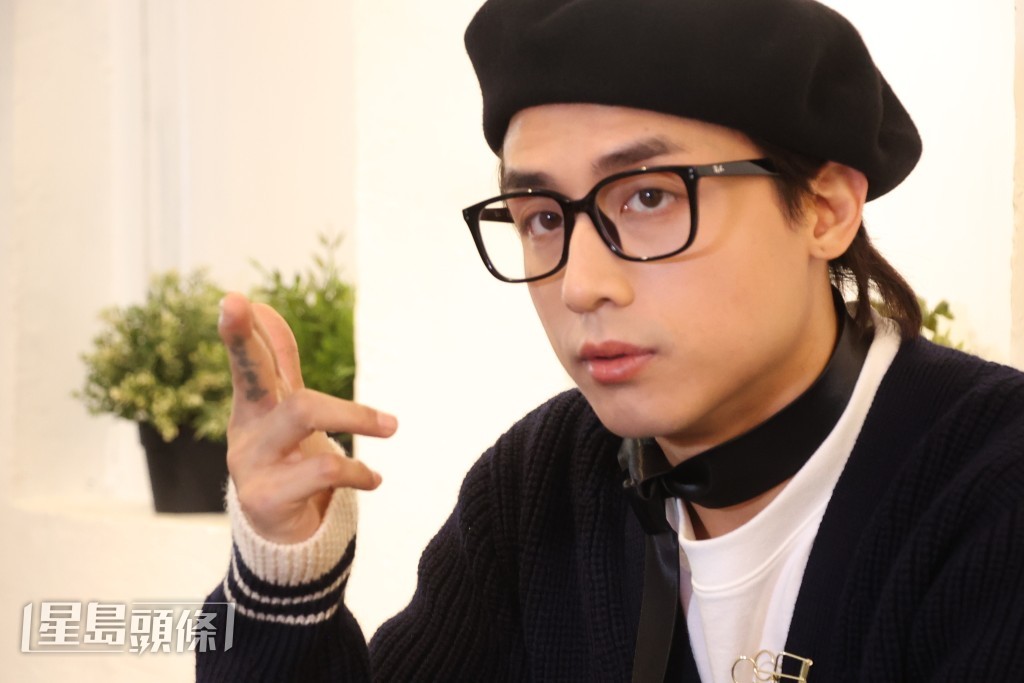 但最困擾AK的是最近太瘦只有28吋腰，自認身形比隊友Jeremey更瘦。