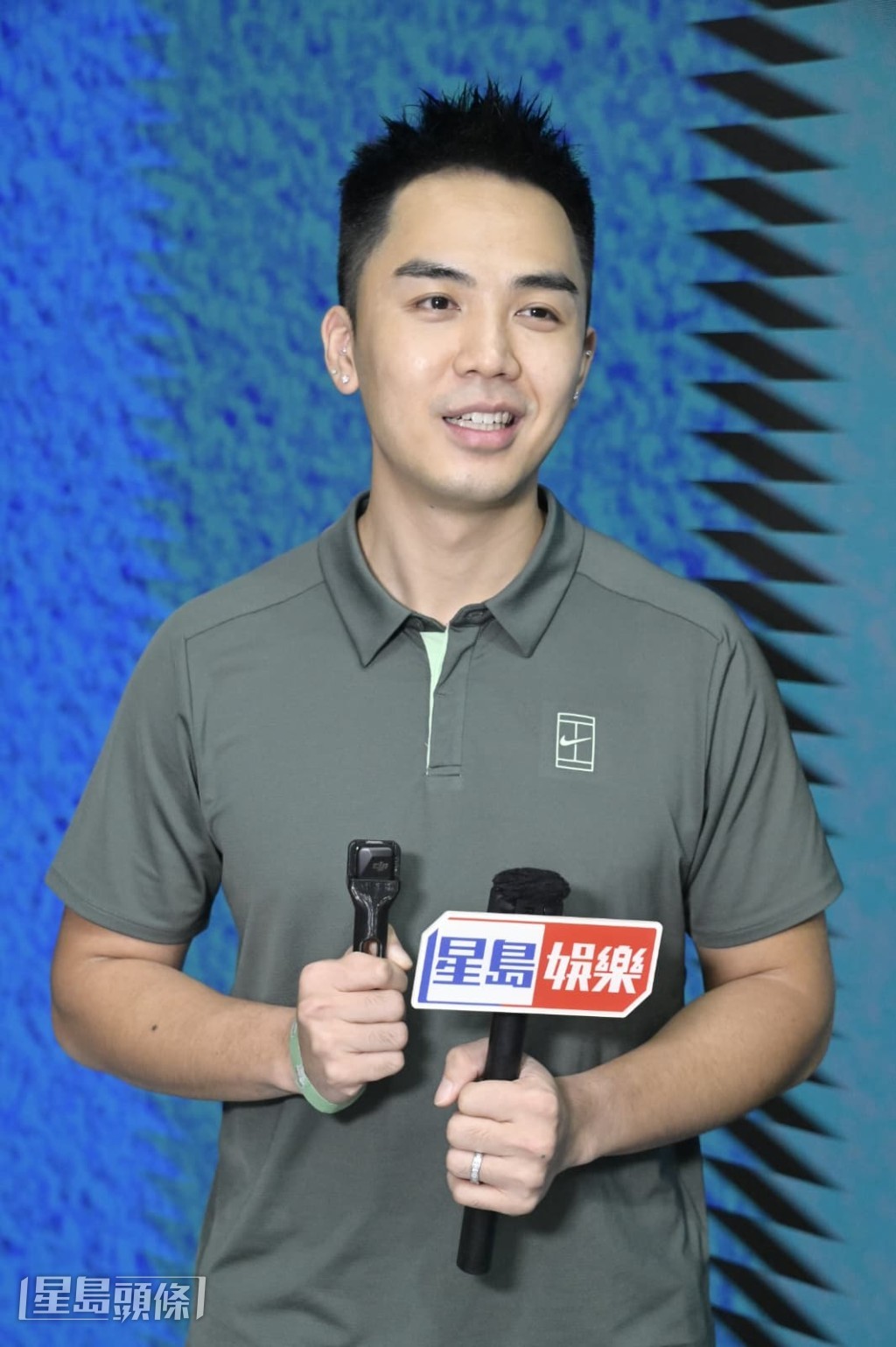 他表示太太梁兆楹已回家休息，大家輪流照顧兒子。
