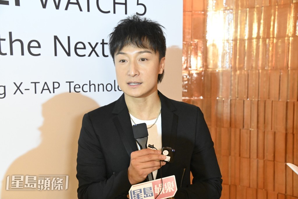 方力申又說新的學校每月開支幾十萬，所以更要努力工作。