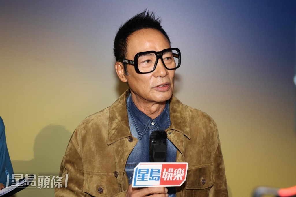 當讚華哥身手不凡時，他笑稱還不錯。