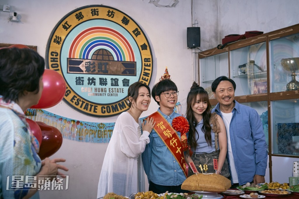 唐詩詠近日參演的ViuTV劇集《日落下的彩虹》正在熱播,她在劇中飾演潘燦良的妻子「馬麗君」。 唐詩詠近日參演的ViuTV劇集《日落下的彩虹》正在熱播,她在劇中飾演潘燦良的妻子「馬麗君」。