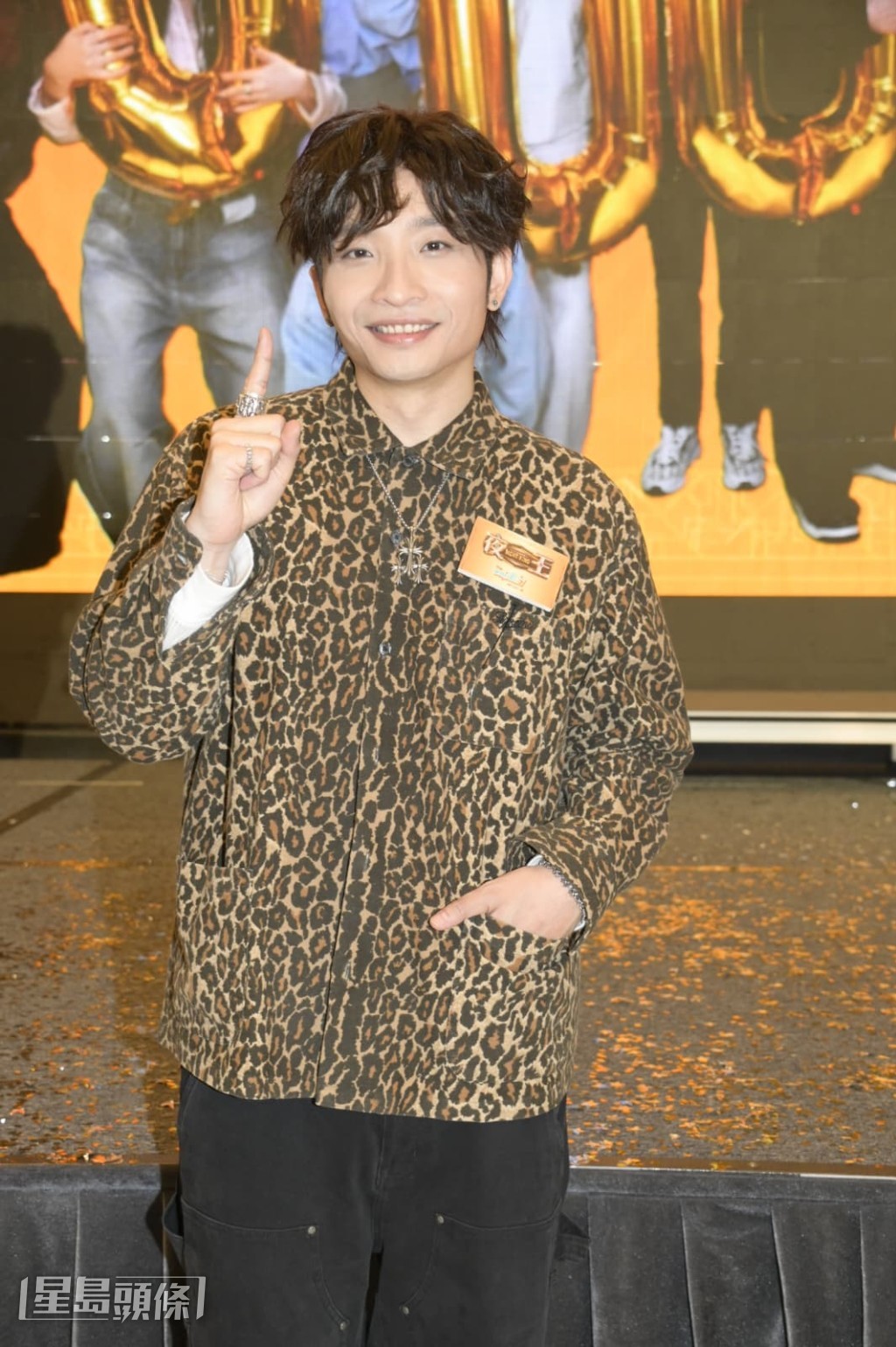 提到ERROR成員肥仔最近跟佘詩曼一起打麻雀,阿Dee指以前也有跟他們打麻雀。 提到ERROR成員肥仔最近跟佘詩曼一起打麻雀,阿Dee指以前也有跟他們打麻雀。