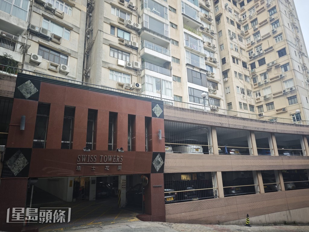 今日（28日）清晨6時12分，警方接獲報案，指大坑道113號瑞士花園有人懷疑從高處墮下，倒臥在屋苑平台位置。黎志偉攝