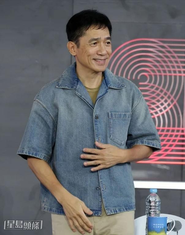 李蘭迪許願希望將來有機會跟梁朝偉合作。 李蘭迪許願希望將來有機會跟梁朝偉合作。