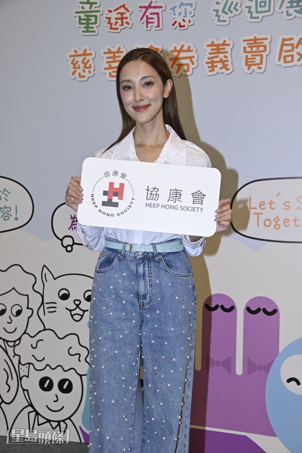 她表示書中以3個囝囝做主角，講他們日常生活中遇到的事，傳遞正確價值觀。