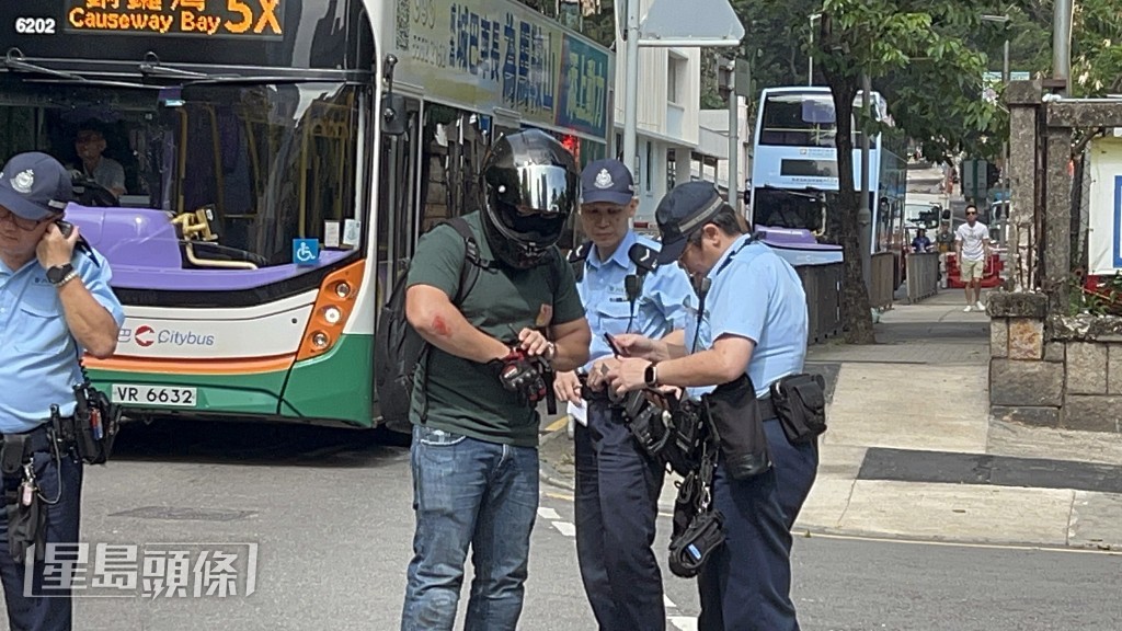 鐵騎士右手受傷。楊偉亨攝