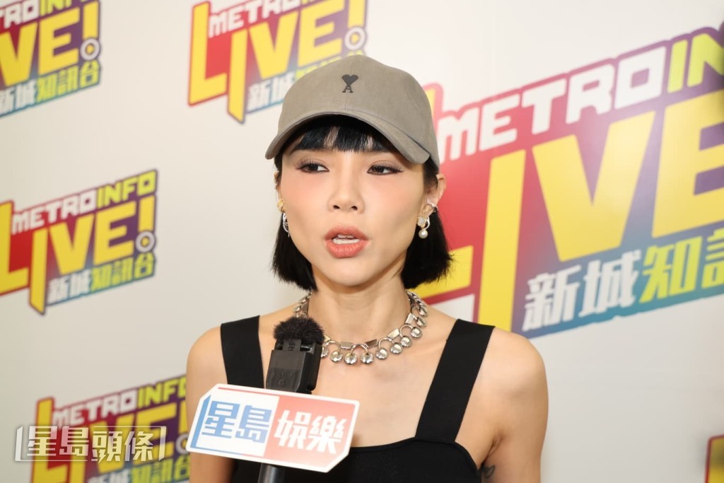 方皓玟在这段时间会创作一些国语歌带给歌迷。