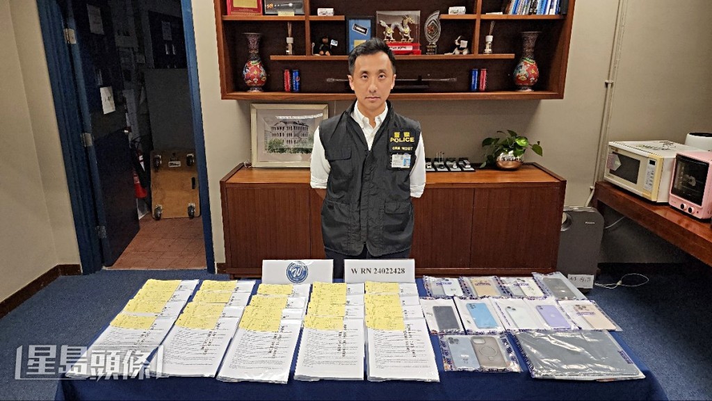 警方展示有關證物。黃文威攝 警方展示有關證物。黃文威攝