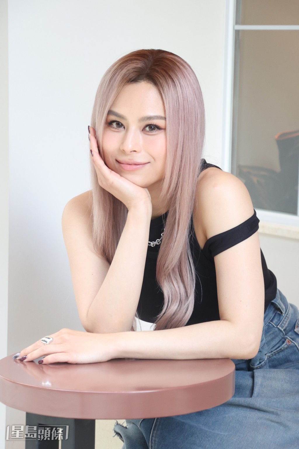 Gin坦言仍想巡唱,感情現在是第二位。 Gin坦言仍想巡唱,感情現在是第二位。