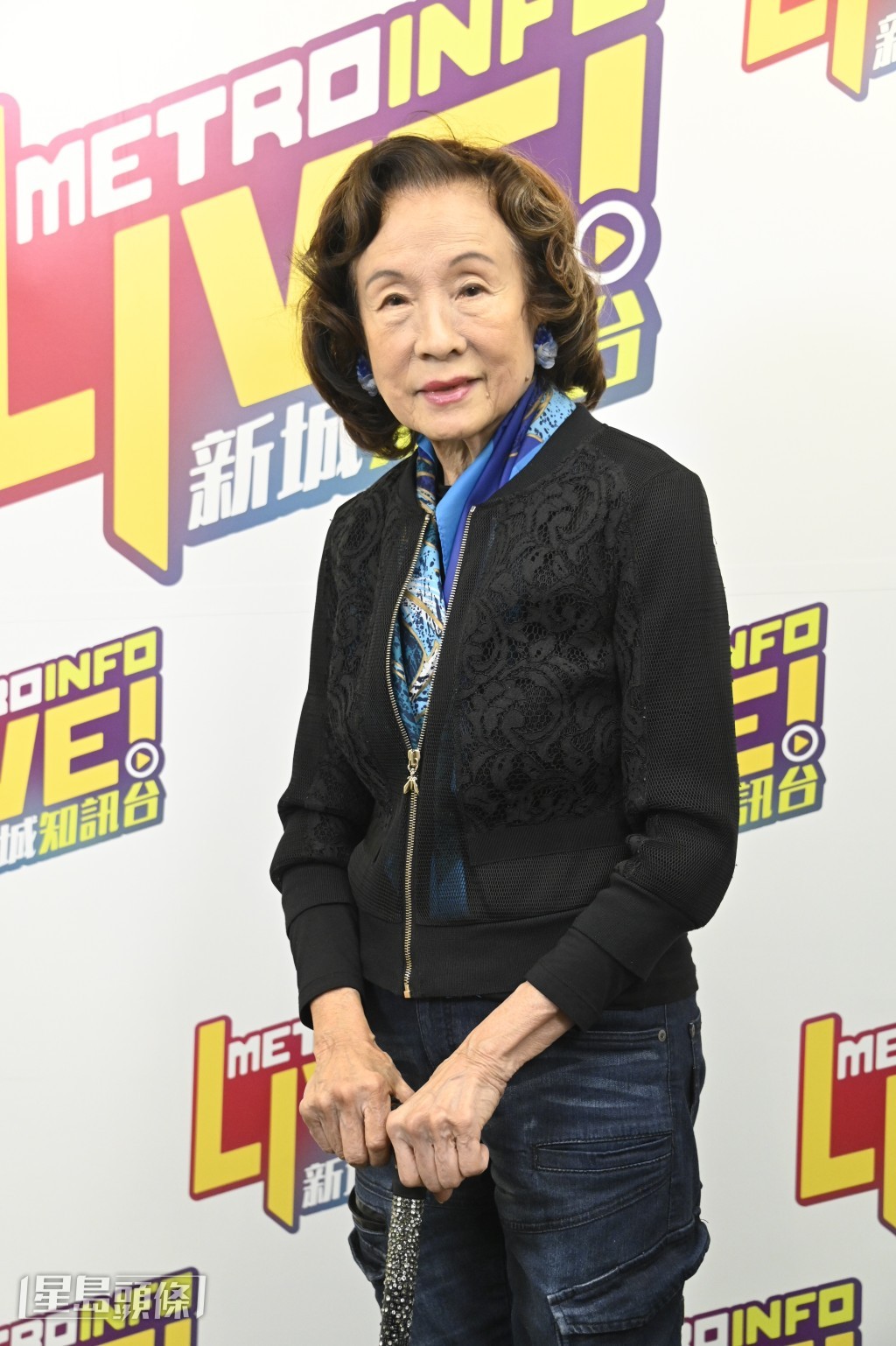 問到女兒莫文蔚會否為該會幫手?莫Auntie笑說:「佢幫手向朋友『揼』人心口籌錢!」 問到女兒莫文蔚會否為該會幫手?莫Auntie笑說:「佢幫手向朋友『揼』人心口籌錢!」