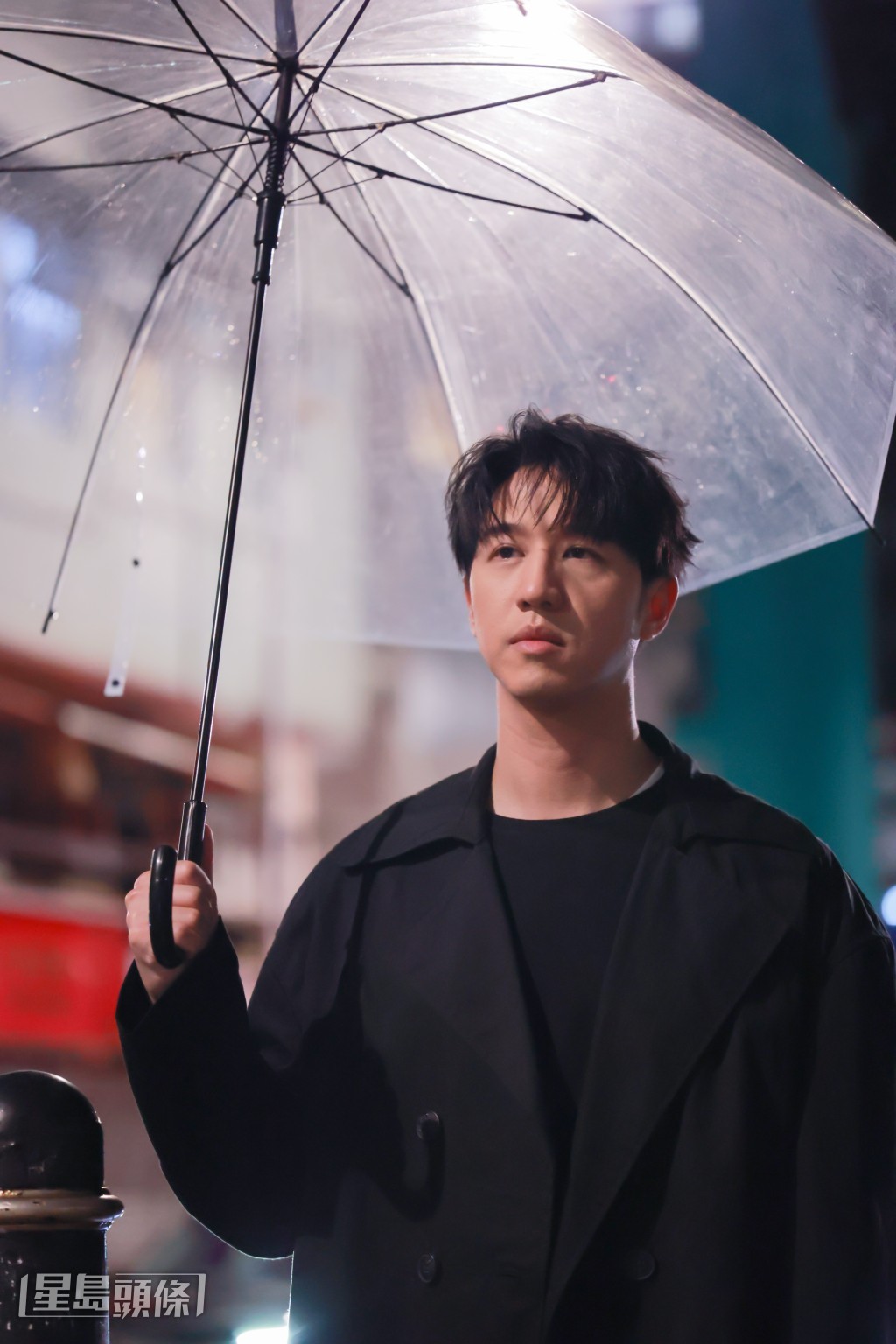 Jay今年第二首英文歌《Close to the Edge》MV昨晚上架。 Jay今年第二首英文歌《Close to the Edge》MV昨晚上架。