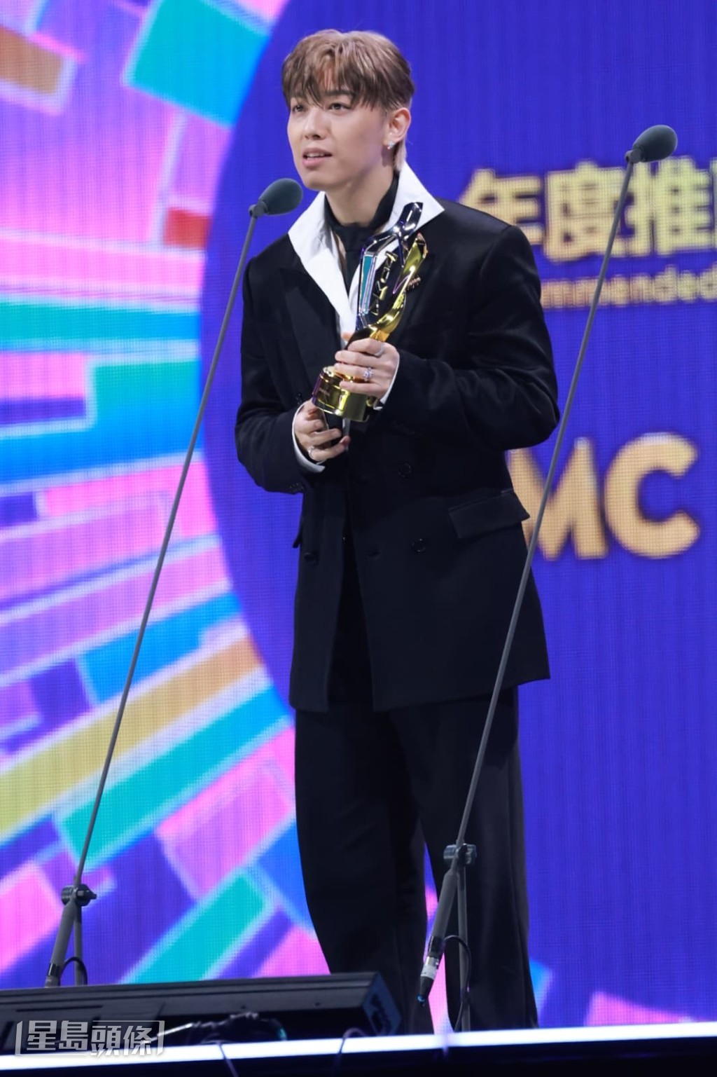 香港唯一出席的歌手MC(張天賦)就奪得「年度推薦亞洲歌手」。 香港唯一出席的歌手MC(張天賦)就奪得「年度推薦亞洲歌手」。