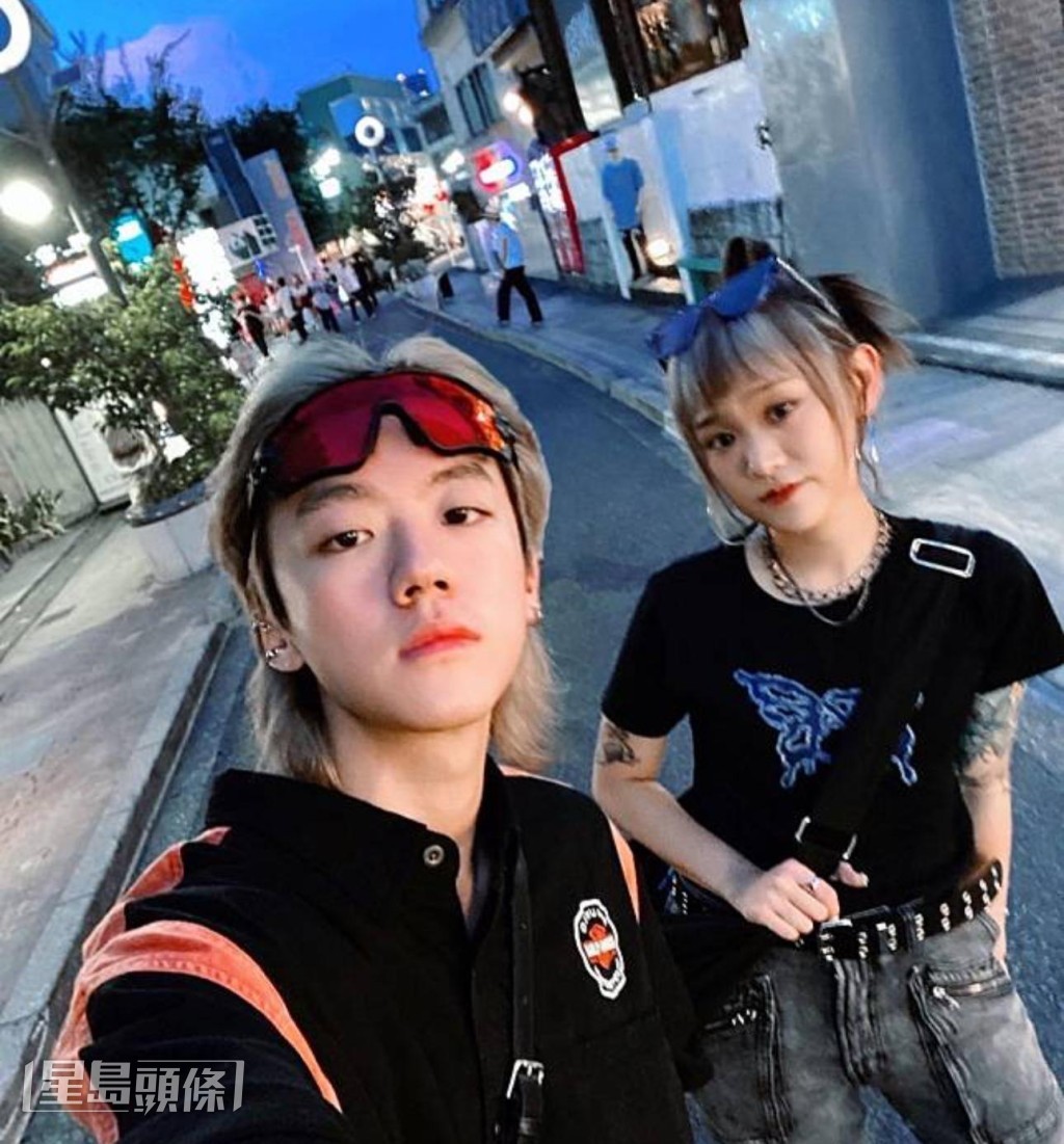 KC未入行前已和《造星IV》的楊安妮（WinWin）撻着。
