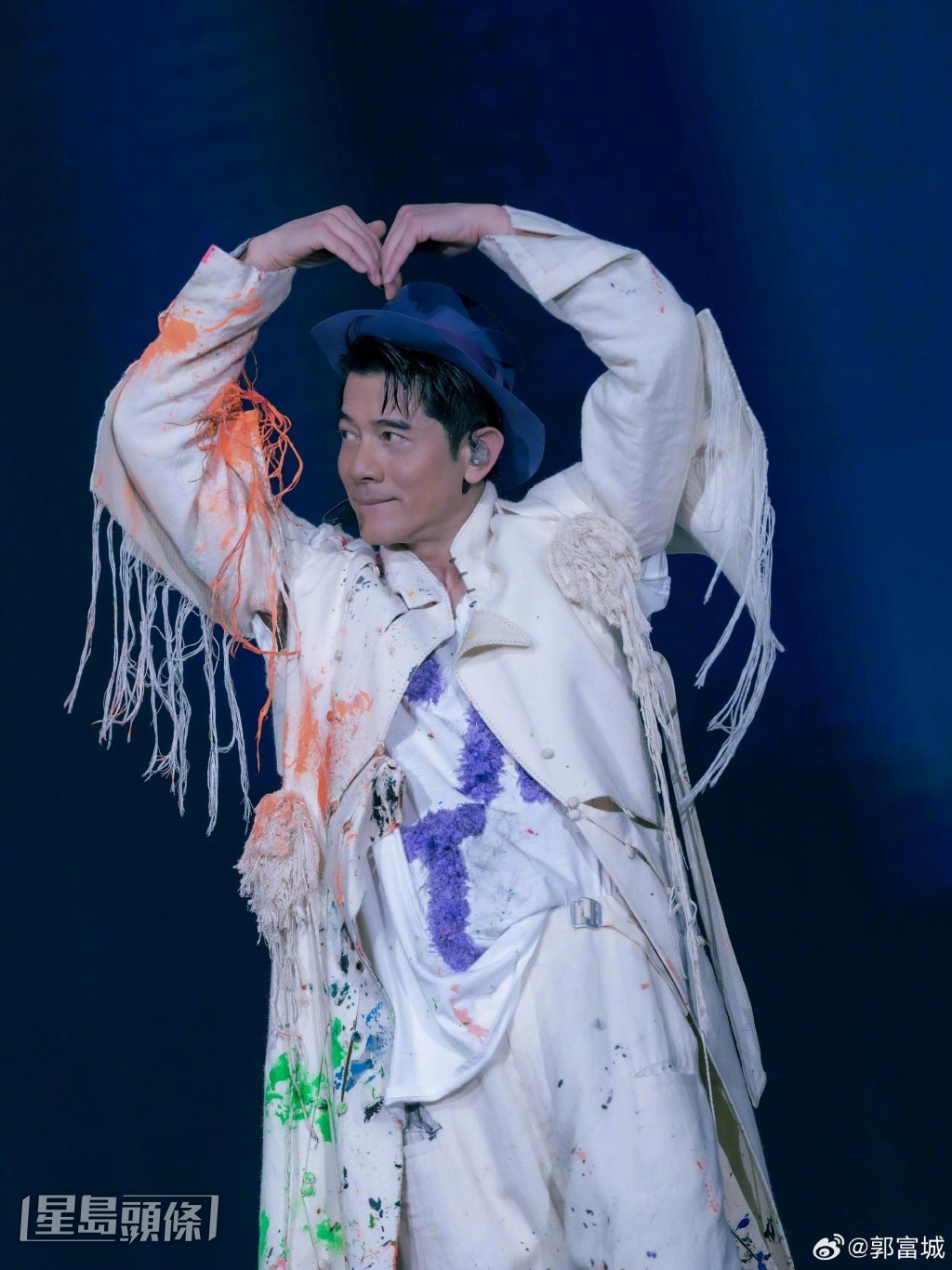 在台灣出道35周年的城城，近日首度於高雄巨蛋舉行一連兩場《ICONIC Tour》演唱會。