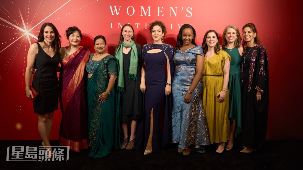 卡地亞女性創業家獎2025年度「影響力獎」9位得獎人在頒獎禮上合照。 卡地亞女性創業家獎2025年度「影響力獎」9位得獎人在頒獎禮上合照。